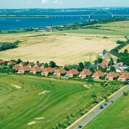 On The Golf Course F35e Holiday home *